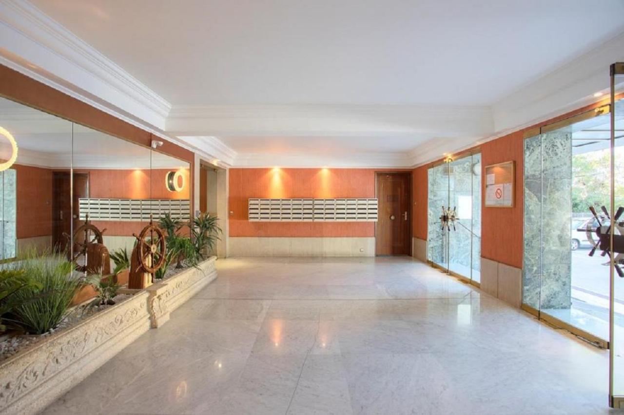 Grand Studio Neuf Face Port Et Plage, Parking Prive Golfe-Juan Exterior foto